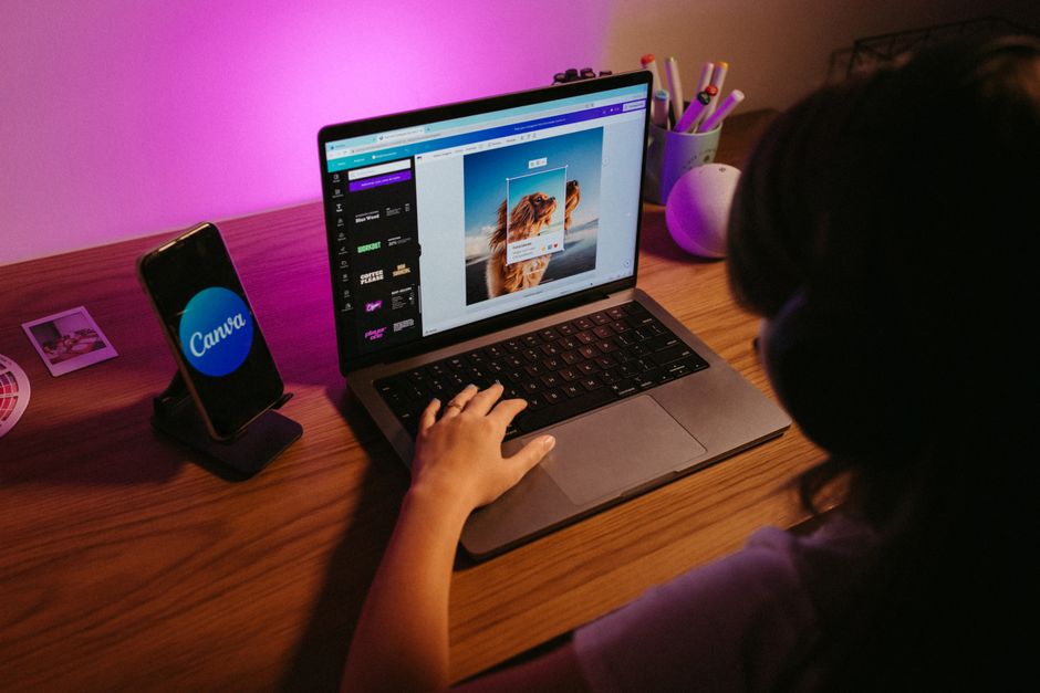 canva design tool laptop